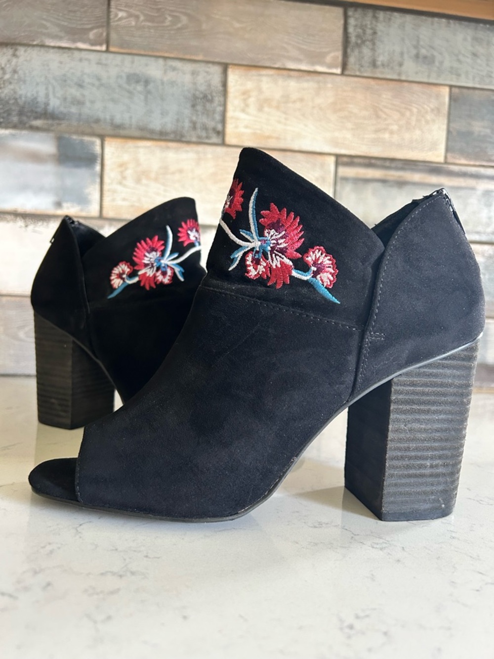 Carlos by Carlos Santana Black Faux Suede Floral Embroidered Peep-Toe Booties